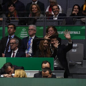 Le roi Felipe VI d'Espagne, Shakira et Gérard Piqué lors de la finale de la Coupe Davis à Madrid, face à Denis Shapovalov (6-3, 7-6), le 24 novembre 2019.