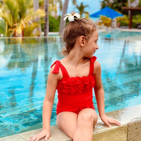 Margaux, la fille de Sylvie Tellier, à Tahiti, le 24 novembre 2019, sur Instagram