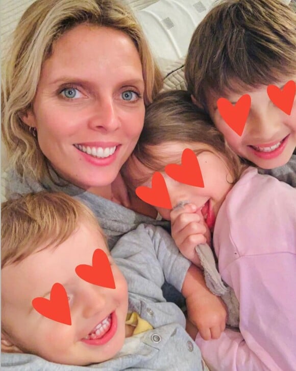 Sylvie Tellier avec ses enfants Margaux, Oscar et Roméo - Instagram, le 17 novembre 2019