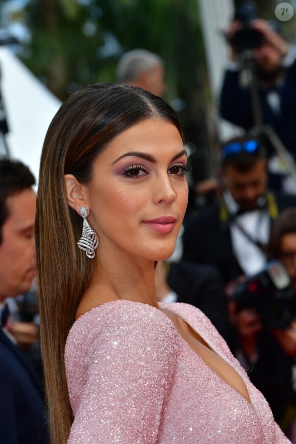 Iris Mittenaere (Miss France 2016 et Miss Univers 2016) à la première du film "Roubaix, une lumière (Oh Mercy!)" lors du 72ème Festival International du Film de Cannes, France, le 22 mai 2019. © Rachid Bellak/Bestimage