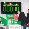 Gad Elmaleh assiste au lancement officiel des "Pères Noël Verts" du Secours Populaire sur la place de l'Hôtel de Ville à Paris le 25 novembre 2019. © Jack Tribeca/Bestimage