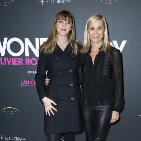 Laurence Ferrari et sa fille Laëtitia Hugues à la projection du film documentaire "Wonder Boy - Né Sous X" à l'Assemblée Nationale à Paris, le 27 novembre 2019. © Olivier Borde/Bestimage