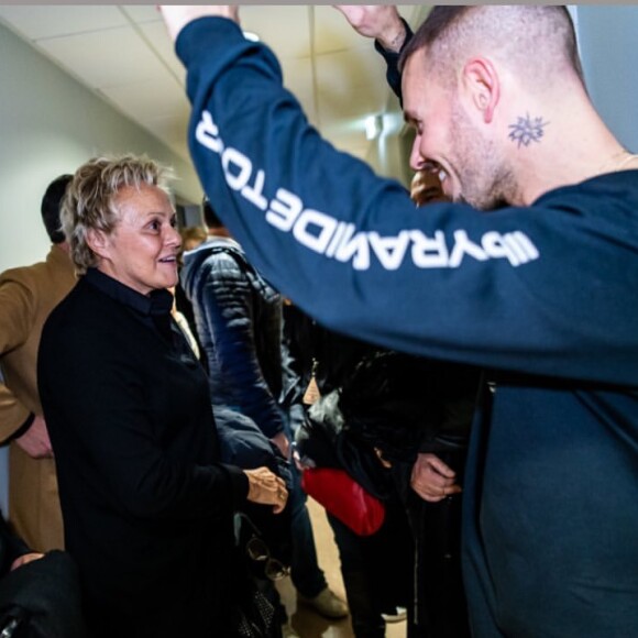 M. Pokora avec Slimane et Muriel Robin dans les coulisses de son concert à l'AccorHotels Arena, à Paris, le 26 novembre 2019.