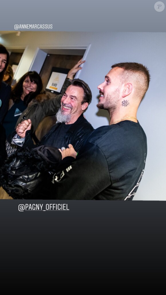 M. Pokora avec Florent Pagny dans les coulisses de son concert à l'AccorHotels Arena, à Paris, le 26 novembre 2019.