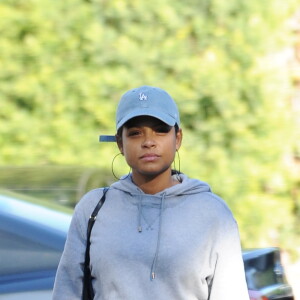 Exclusif - Christina Milian enceinte devant son Beignet Box truck dans le quartier de Studio City à Los Angeles le 24 novembre 2019.