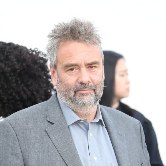 Luc Besson - People au defile de mode Dior pret-a-porter printemps-ete 2013, Paris, le 28 septembre 2012