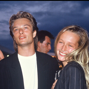 Archives- David Hallyday et Estelle Lefébure- Soirée à la piscine Deligny à Paris, en 1988. 