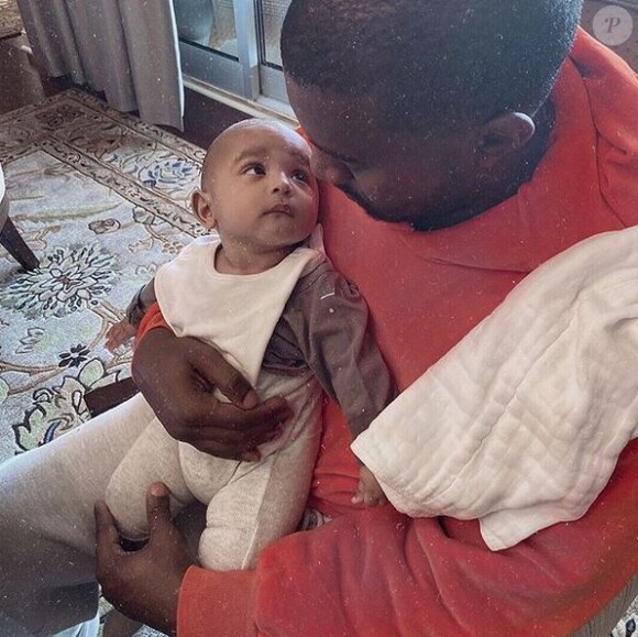 Kanye West et son fils Psalm. Novembre 2019.