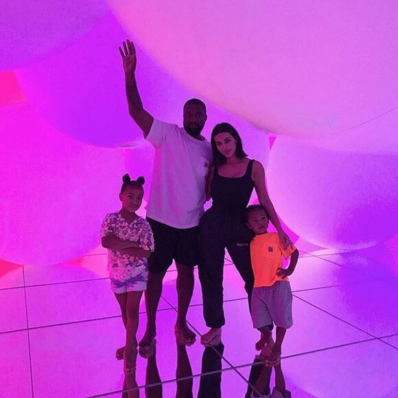 Kanye West, Kim Kardashian et leurs enfants North et Saint West au Japon. Août 2019.