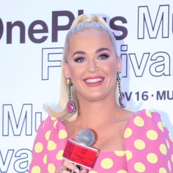 Katy Perry participe à la conférence de presse du festival de musique "One Plus" à Bombay, le 12 novembre 2019.