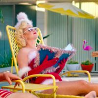 Katy Perry : Massage sexy avec le père Noël pour Cozy Little Christmas
