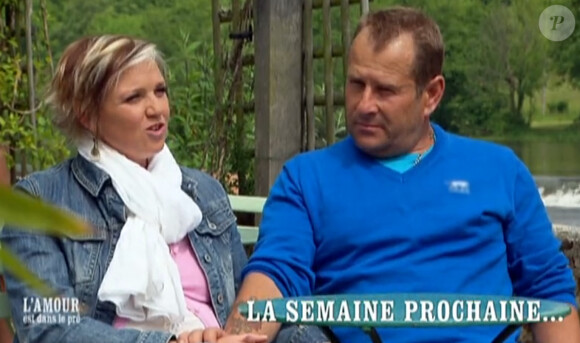 Gilles et Katia lors du bilan de L'amour est dans le pré 8 sur M6
