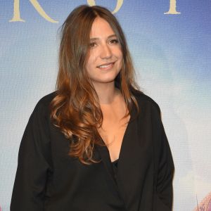 Izïa Higelin à la première de "Un peuple et son roi" au cinéma Gaumont-Opéra à Paris, le 13 septembre 2018. © Guirec Coadic/Bestimage