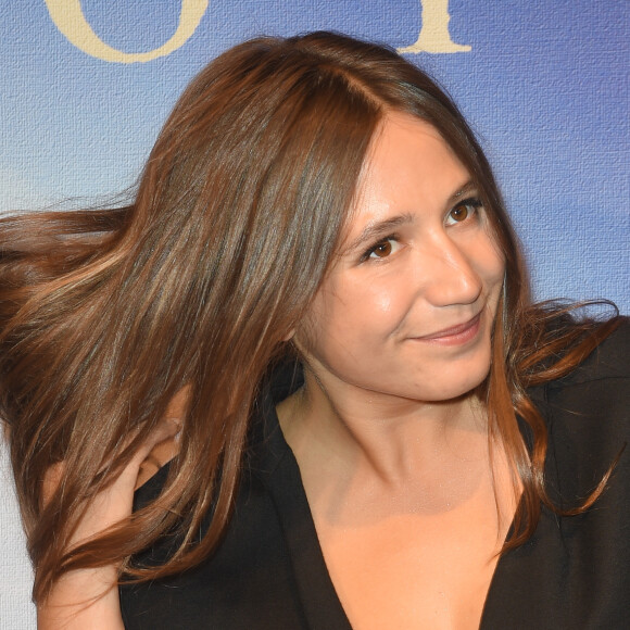 Izïa Higelin à la première de "Un peuple et son roi" au cinéma Gaumont-Opéra à Paris, le 13 septembre 2018. © Guirec Coadic/Bestimage