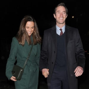 Pippa Middleton et son mari James Matthews se rendent à l'église St-Luke à Londres, le 4 décembre 2019.