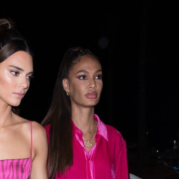 Exclusif - Kendall Jenner, Joan Smalls et Luka Sabbat arrivent à la boîte de nuit Liv à Miami. Le 4 décembre 2019.