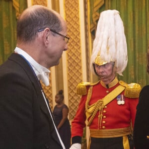 Kate Middleton, duchesse de Cambridge - La reine Elisabeth II d'Angleterre reçoit les membres du corps diplomatique à Buckingham Palace, le 11 décembre 2019.