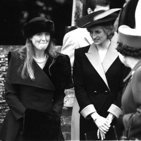 Diana, Sarah Ferguson et la reine Elizabeth - Messe de Noël à Sandringham, 1988.