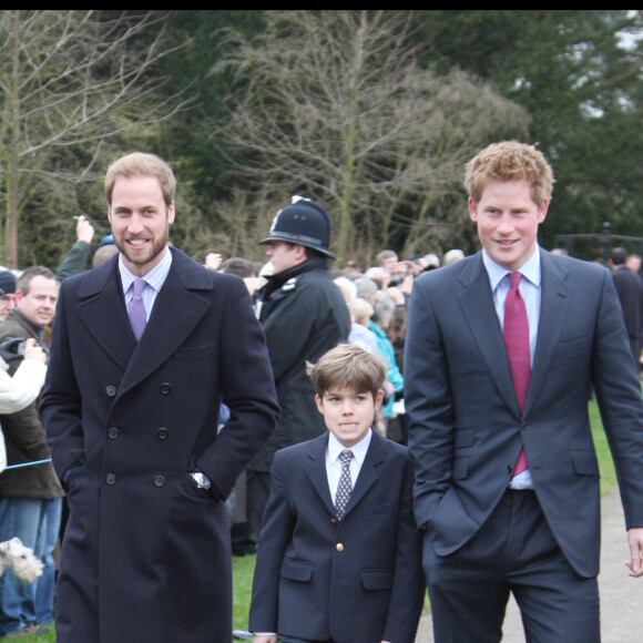 Le prince William et le prince Harry à Sandringham pour la messe de Noël en 2008.
