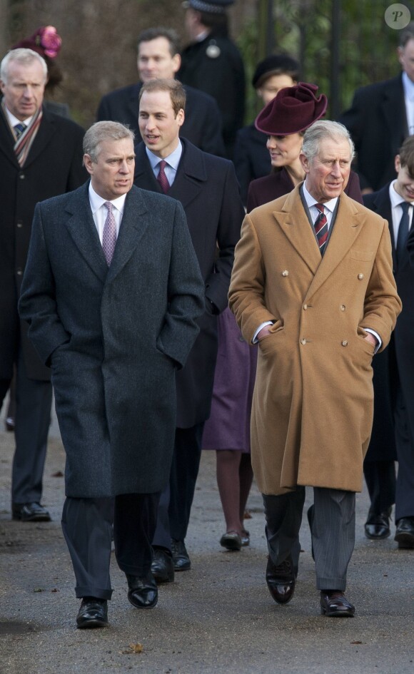 Le prince Andrew, le prince Charles, le prince William et Kate Middleton à la messe de Noël de Sandringham en 2011.