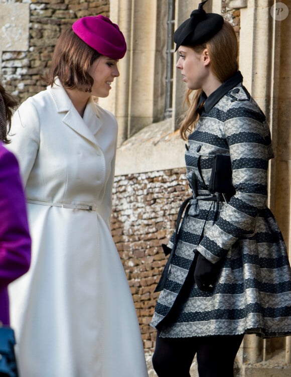 La princesse Eugenie d'York et la princesse Beatrice d'York - La famille royale anglaise se rend à la messe de Noël à Sandringham, le 25 décembre 2014.