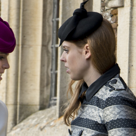 La princesse Eugenie d'York et la princesse Beatrice d'York - La famille royale anglaise se rend à la messe de Noël à Sandringham, le 25 décembre 2014.