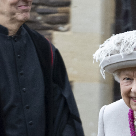 La reine Elisabeth II - La famille royale britannique se rend à la messe de Noël à l'église Sainte-Marie-Madeleine à Sandringham, le 25 décembre 2018.