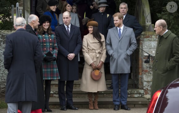 Les princesses Beatrice et Eugenie d'York, la princesse Anne, le prince Andrew, duc d'York, le prince William, Kate Middleton (enceinte), Meghan Markle et son fiancé le prince Harry, le prince Philip, duc d'Edimbourg - La famille royale d'Angleterre arrive à la messe de Noël à l'église Sainte-Marie-Madeleine à Sandringham, le 25 décembre 2017.