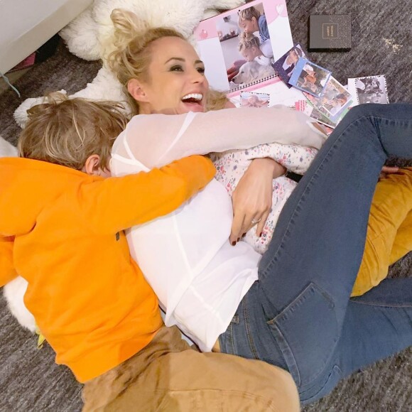 Elodie Gossuin avec deux de ses enfants sur Instagram, le 29 novembre 2019