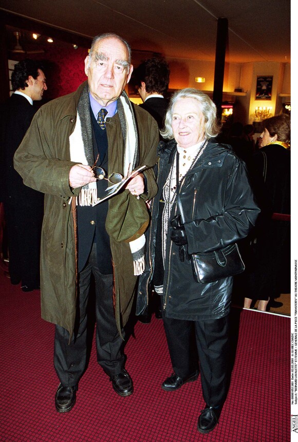 Bernard Lavalette et sa femme Jeanon en 2002 au théâtre Montparnasse pour la pièce Transferts.