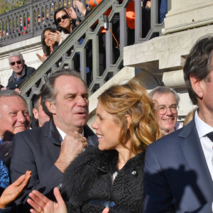 Surya Bonaly, Renaud Muselier, le président du Conseil Regional de PACA, Laura Tenoudji Estrosi, et son mari Christian Estrosi, le maire de Nice, durant l'inauguration de la ligne 2 du tramway sur le quai Napoléon 1er, à Nice le 14 décembre 2019. © Bruno Bebert / Bestimage