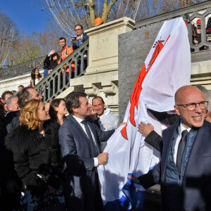 Renaud Muselier, le président du Conseil Regional de PACA, Laura Tenoudji Estrosi, son mari Christian Estrosi, le maire de Nice, et Eric Ciotti, le député de la 1ère circonscription des Alpes-Martimes, durant l'inauguration de la ligne 2 du tramway sur le quai Napoléon 1er, à Nice le 14 décembre 2019. © Bruno Bebert / Bestimage