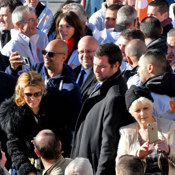 Christian Estrosi, le maire de Nice, et sa femme Laura Tenoudji Estrosi durant l'inauguration de la ligne 2 du tramway sur le quai Napoléon 1er, à Nice le 14 décembre 2019. © Bruno Bebert / Bestimage