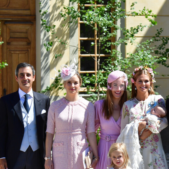 La princesse Madeleine de Suède et son mari, Christopher O'Neill en compagnie de leurs enfants, la princesse Leonore, le prince Nicolas et la princesse Adrienne et guest - Baptême de la princesse Adrienne de Suède à Stockholm au palais de Drottningholm en Suède le 8 juin 2018