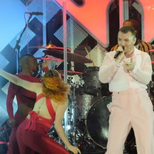 Sam Smith en concert pendant la soirée 'KIIS FM's iHeartRadio Jingle Ball 2019' au Forum à Inglewood en Californie, le 6 décembre 2019.