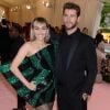 Liam Hemsworth et Miley Cyrus à la 71ème édition du MET Gala à New York le 6 mai 2019