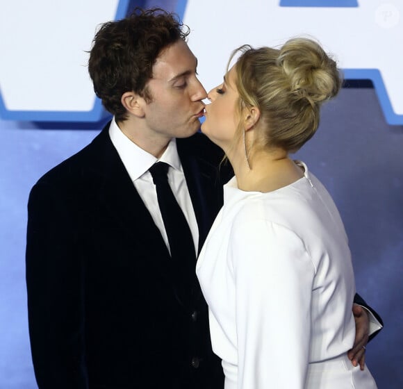 Meghan Trainor et Daryl Sabara assistent à l'avant-première du film "Star Wars : L'ascension de Skywalker" à Londres, le 18 décembre 2019.