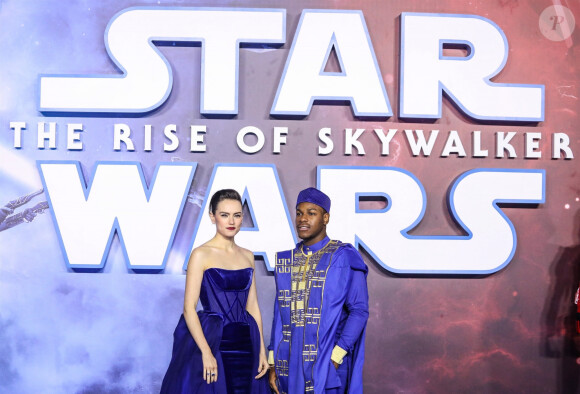 Daisy Ridley et John Boyega assistent à l'avant-première du film "Star Wars : L'ascension de Skywalker" à Londres, le 18 décembre 2019.