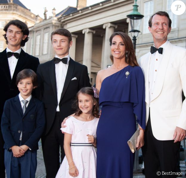 Le prince Joachim de Danemark, la princesse Marie de Danemark, le prince Nikolai de Danemark, le prince Felix de Danemark, le prince Henrik de Danemark, la princesse Athena de Danemark - Célébration du 50ème anniversaire du prince J. de Danemark, dîner organisé par la reine M.II de Danemark au chateau Amalienborg, Copenhague, le 7 juin 2019.