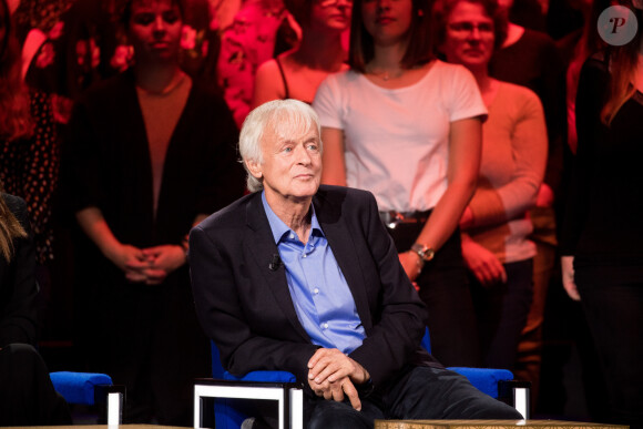 Exclusif - Florent Pagny, Iris Mittenaere et le chanteur Dave - Backstage de l'enregistrement de l'émission "La boite à secrets" N°2, présentée par F.Bollaert, et qui sera diffusée le 20 décembre sur France 3 en prime time. Le 8 octobre 2019 © Tiziano Da Silva / Bestimage