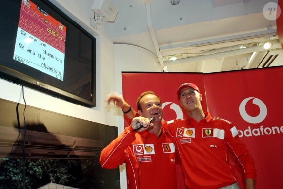 Rubens Barrichello et Michael Schumacher le 9 novembre 2004.
