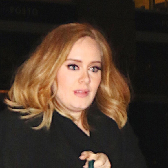 La chanteuse Adele arrive au Morimoto restaurant au Chelsea Market à New York, le 25 novembre 2015. © CPA / Bestimage