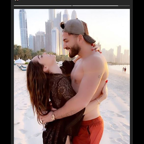 Thomas partage une photo avec Nabilla à Dubaï le 29 novembre 2019.