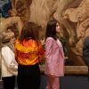 La reine Letizia d'Espagne visitant l'exposition "L'autre cour, femmes de la Maison d'Autriche" au palais royal à Madrid le 17 décembre 209.