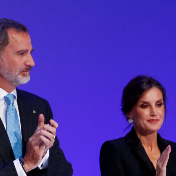 Le roi Felipe VI et la reine Letizia d'Espagne, la princesse Leonor et l'infante Sofia d'Espagne lors de la 10e édition des prix de la Fondation Princesse de Gérone à Barcelone le lundi 4 novembre 2019.