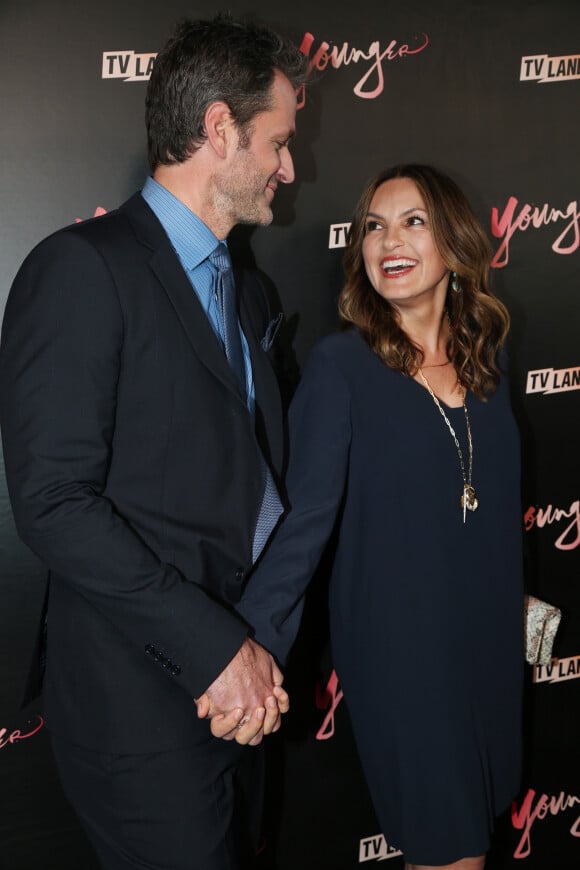  Mariska Hargitay et son mari Peter Hermann à l'avant-première de la saison 4 de la série "Younger" à New York, le 27 juin 2017.