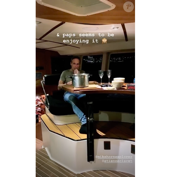Mike Horn savoure une raclette sur son voilier, sur Instagram, le 30 décembre 2019.