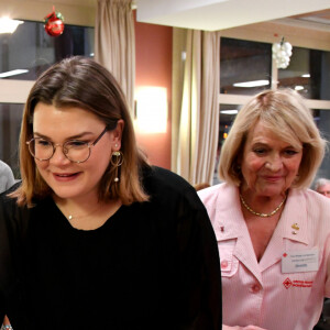 Exclusif - La princesse Stéphanie de Monaco et sa fille Camille Gottlieb rendent visite aux pensionnaires de la Résidence A Qietudine à Monaco le 16 décembre 2019. Elles distribuent des cadeaux de Noël aux pensionnaires. © Bruno Bebert / PRM / Bestimage