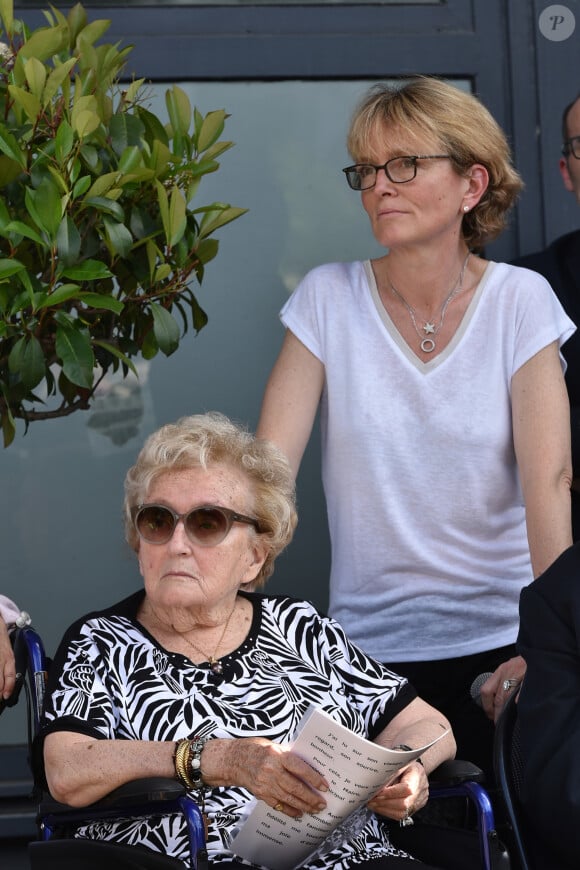 Inauguration de la rue Jacques et Bernadette Chirac, par la femme de l'ancien président de la République, Bernadette Chirac (en fauteuil roulant) et sa fille Claude, à Brive-la-Gaillarde. Le 8 juin 2018.