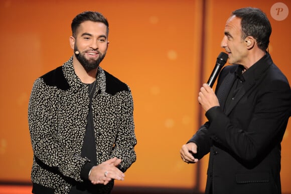 Exclusif - Kendji Girac et Nikos Aliagas - Surprises - Enregistrement de l'émission "La Chanson secrète 4", qui sera diffusée le 4 janvier 2020 sur TF1, à Paris. Le 17 décembre 2019 © Gaffiot-Perusseau / Bestimage